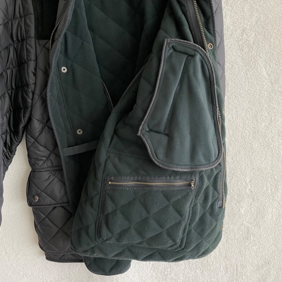 Polo by Ralph Lauren Diamond Quilted Jacket with suede shoulder patch. - Picture 6 of 9